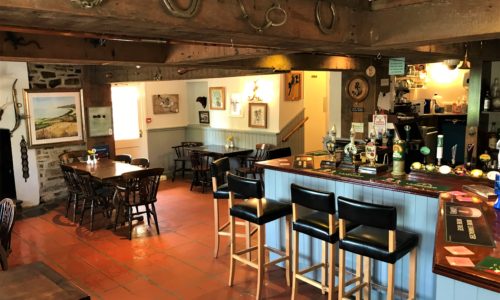 bar at the anchor inn exebridge